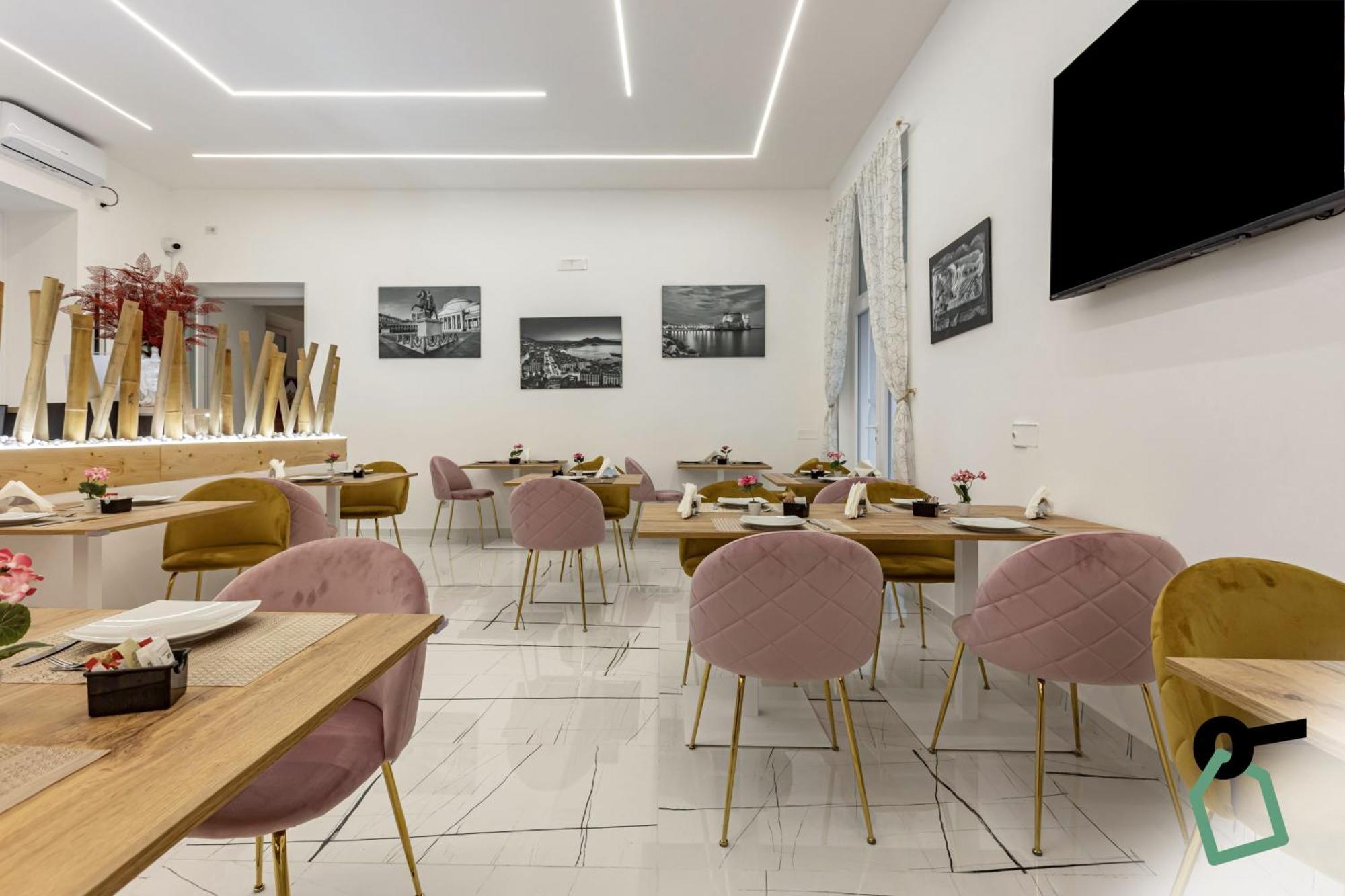 Hotiday Room Collection - Napoli Sant'Arcangelo Екстериор снимка