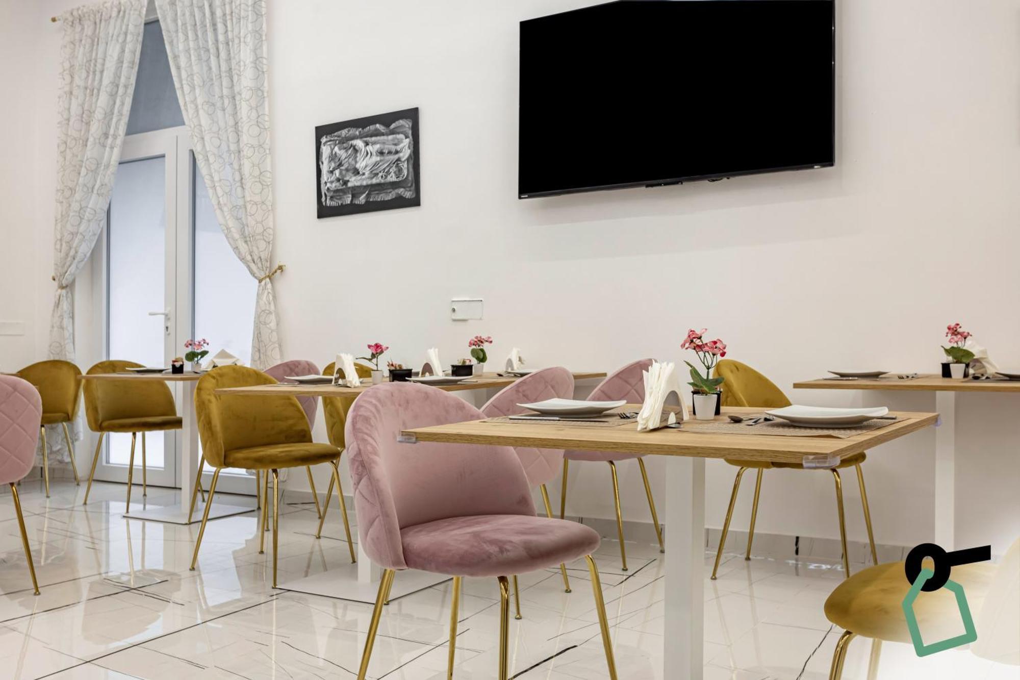 Hotiday Room Collection - Napoli Sant'Arcangelo Екстериор снимка