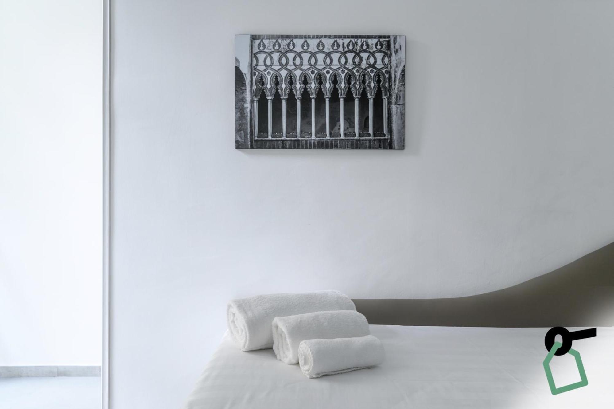 Hotiday Room Collection - Napoli Sant'Arcangelo Екстериор снимка