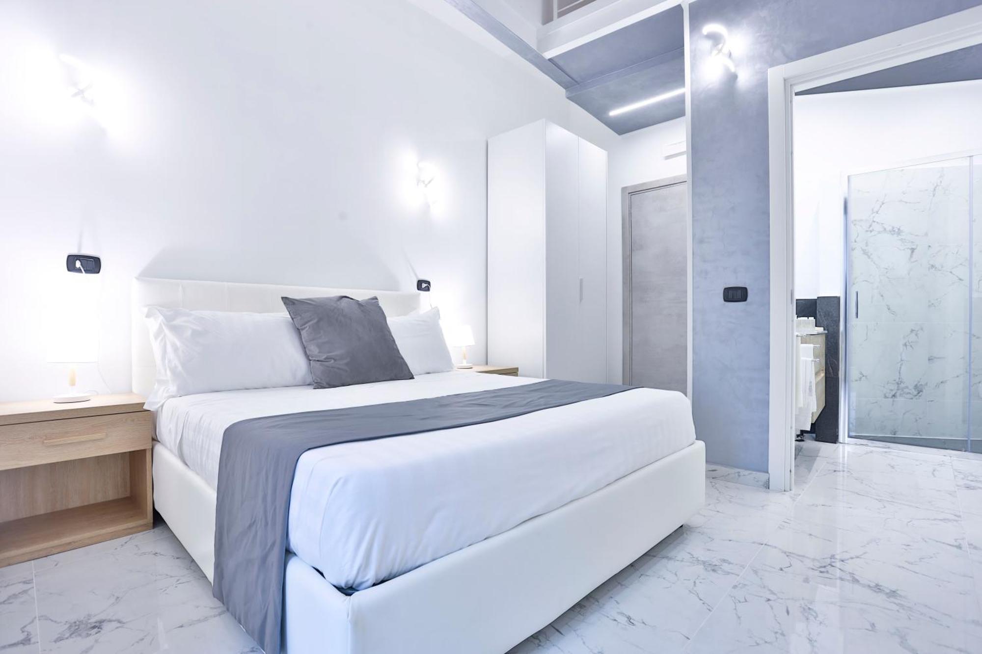 Hotiday Room Collection - Napoli Sant'Arcangelo Екстериор снимка