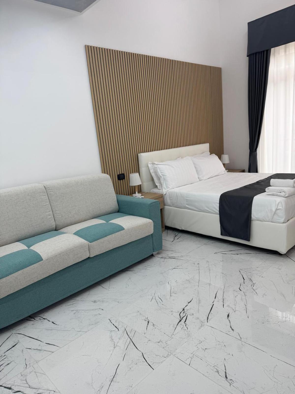 Hotiday Room Collection - Napoli Sant'Arcangelo Екстериор снимка