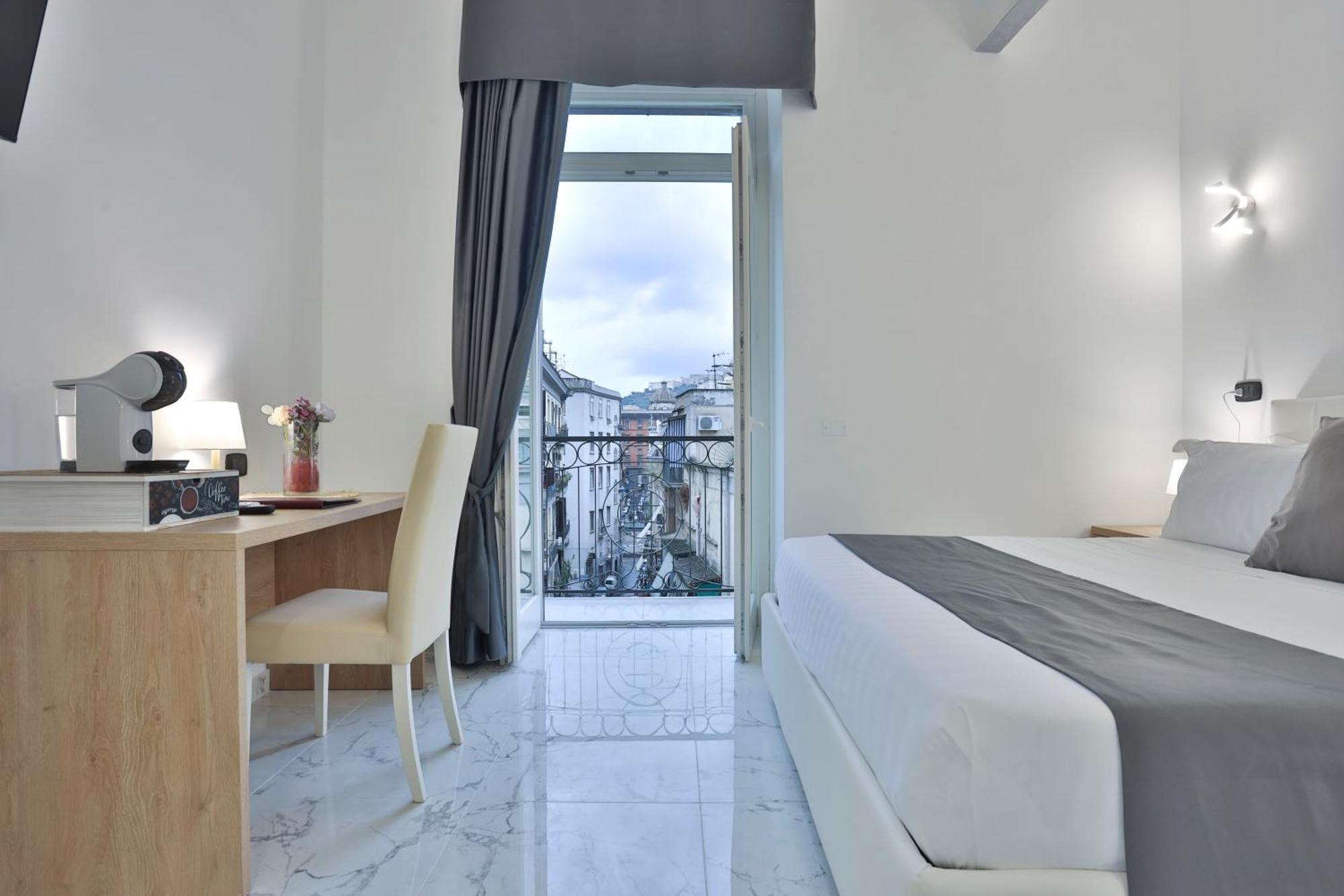 Hotiday Room Collection - Napoli Sant'Arcangelo Екстериор снимка