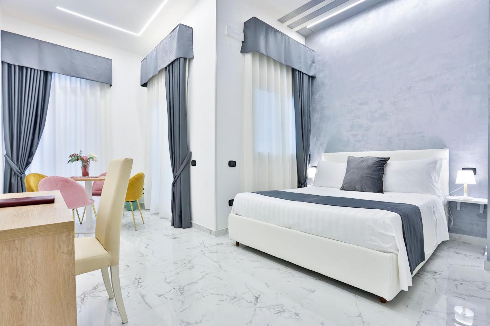 Hotiday Room Collection - Napoli Sant'Arcangelo Екстериор снимка