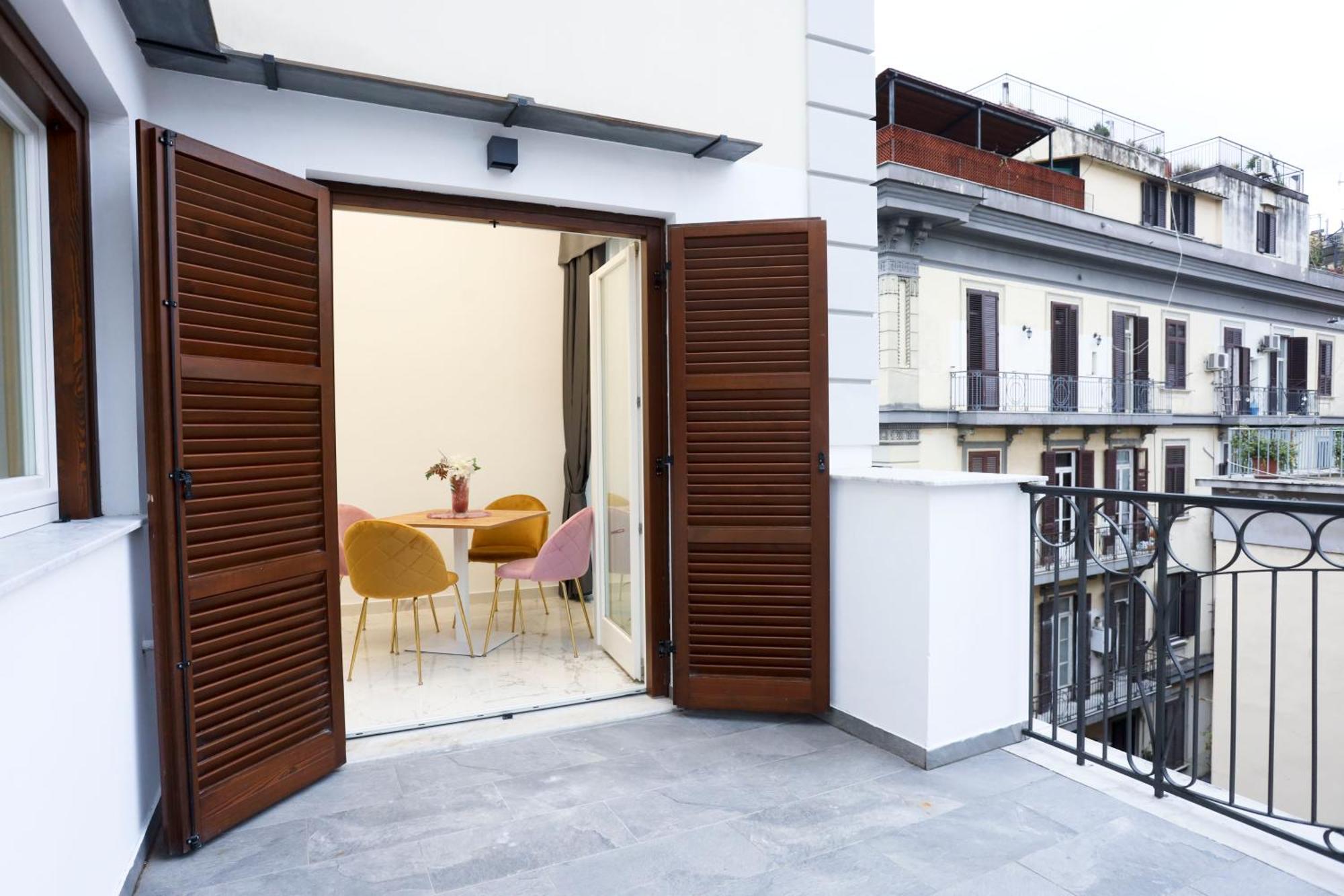 Hotiday Room Collection - Napoli Sant'Arcangelo Екстериор снимка
